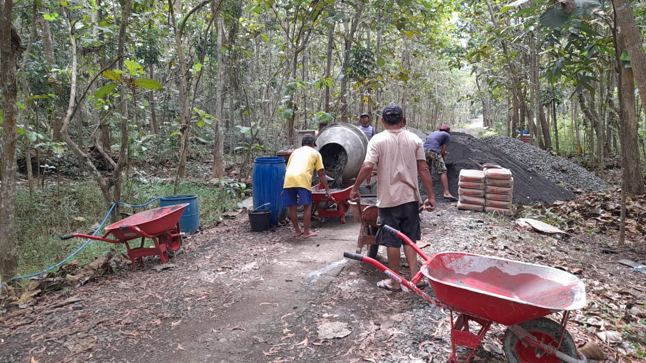 Pembangunan Jalan Di Padukuhan Tanjung Mulai Dikerjakan Kalurahan